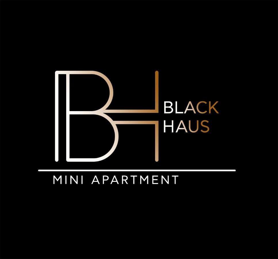 Blackhaus Young Mini Thessaloniki Exterior foto